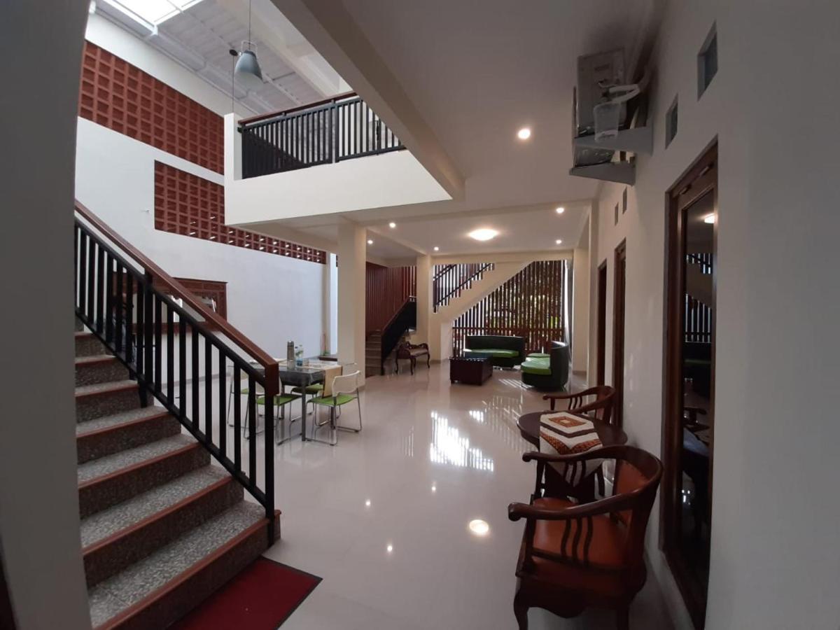Hotel Omah Nayan Maguwo Exterior foto
